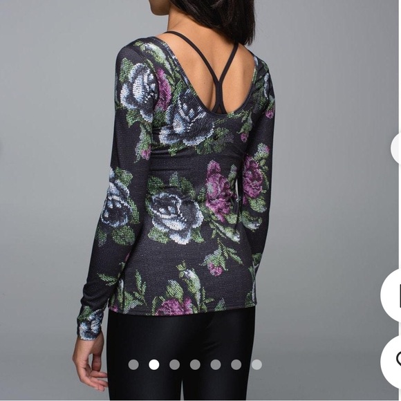 Lululemon floral long sleeve size M - Picture 2 of 5